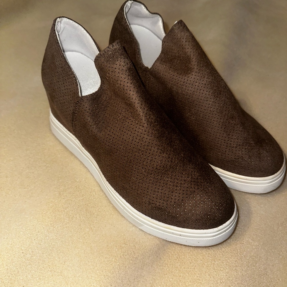 #S1099 Brown Slip-On Women's Shoes Sz 8.5